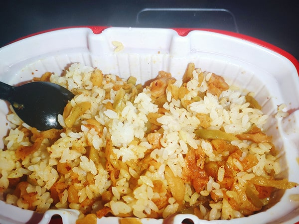 自热米饭开吃 自热米饭开吃